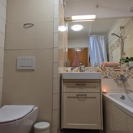 Zala With Free Parking Tour As Apartamento
